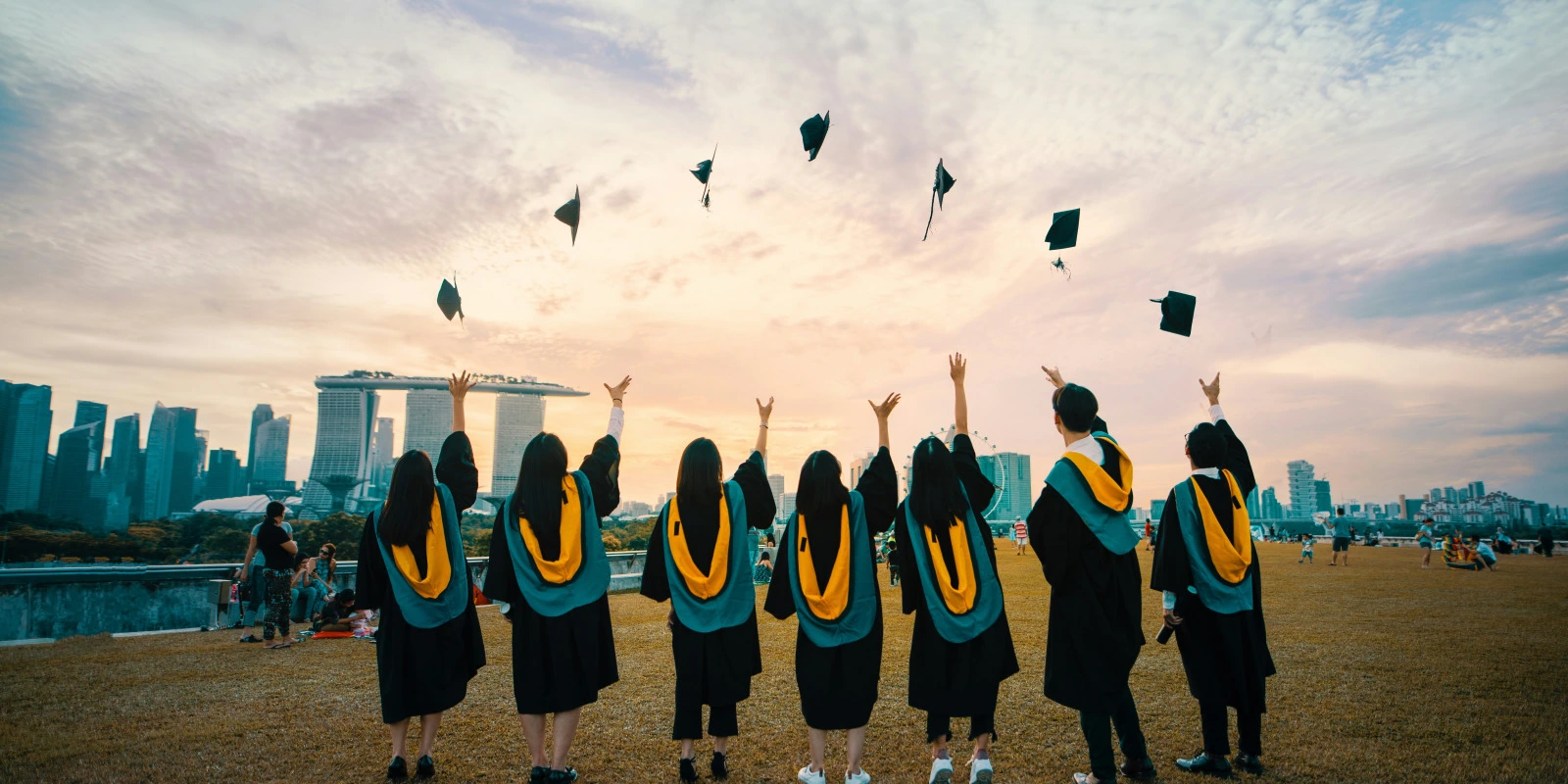 Économie Politique : Relations entre Pouvoirs et Marchés